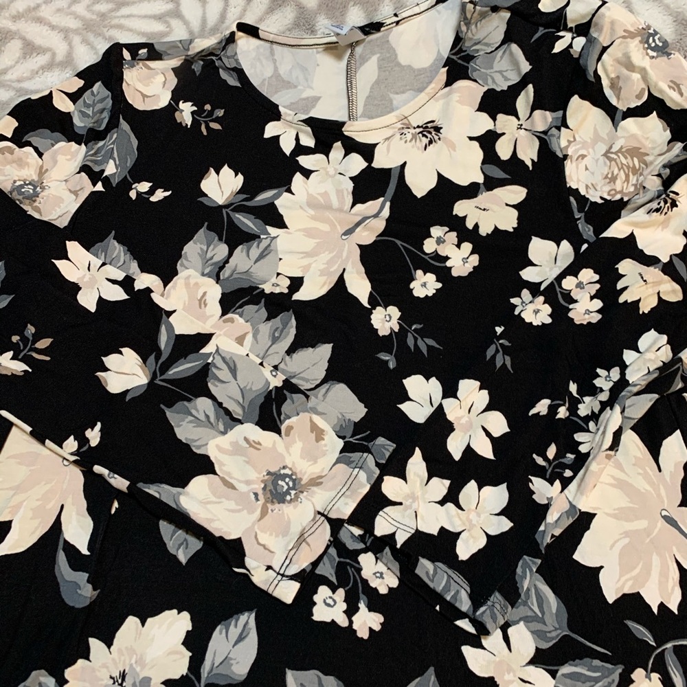 Old Navy Long Sleeves Knit Swing Floral Dress - Picture 3 of 4
